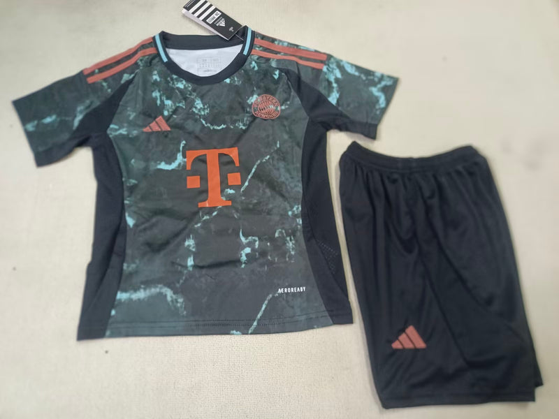 Conjunto Infantil Bayern de Munique III 2024/25 - Away