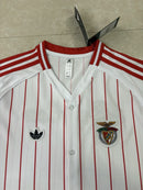 Camisola Benfica MLB Icon Range Travel-Branca 25/26- Lançamento