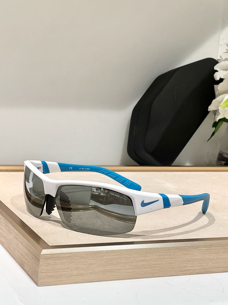 Óculos Esportivo Nike - Branco e Azul