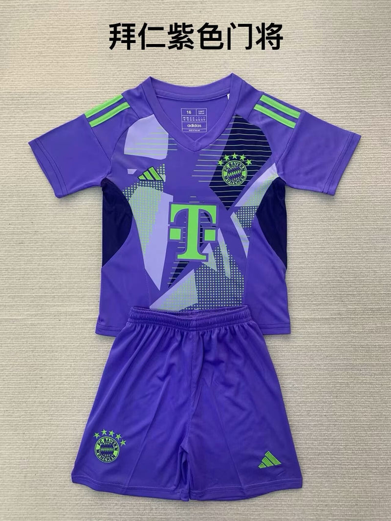 Bayern Munich goalkeeper Purple 25/26