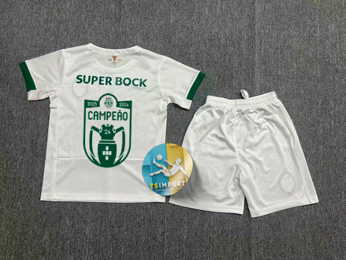 Conjunto Infantil Sporting 2024 - Home - Branco Taça das Taças/Campeão