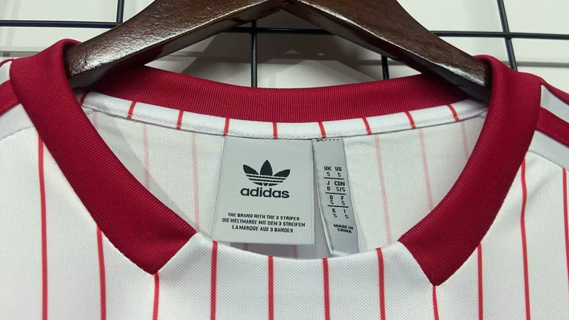 Camisola Benfica Icon Range Travel-Branca 25/26- Lançamento